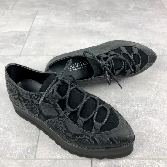 Ежедневни обувки на платформа Kartana черни 10052BL /