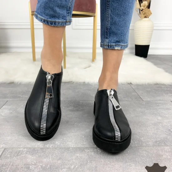 Ежедневни обувки естествена кожа Kara с лека подметка 10049BL /