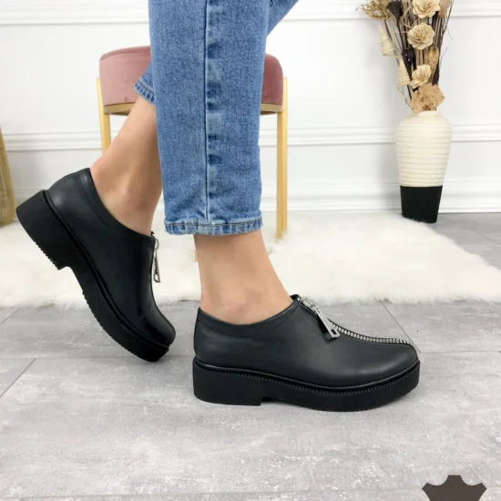 Ежедневни обувки естествена кожа Kara с лека подметка 10049BL /