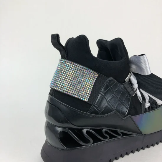 Спортни обувки на платформа цветни /