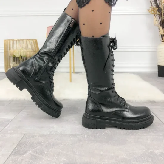 Дамски ботуши с връзки тип кубинки Antverpen черен лак 10065CBL /