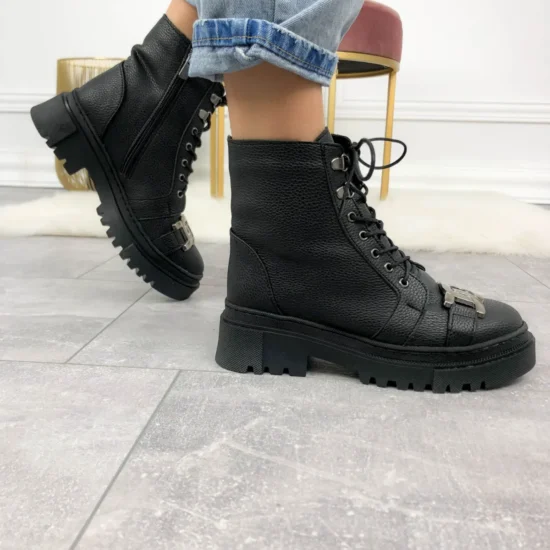 Alternative view of Черни дамски кубинки с грайфер Salvador 10076BL