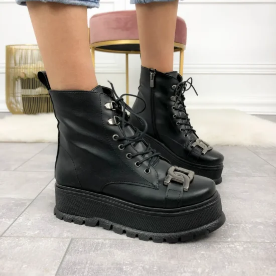 Дамски черни боти на платформа Horizonte 10080BL /