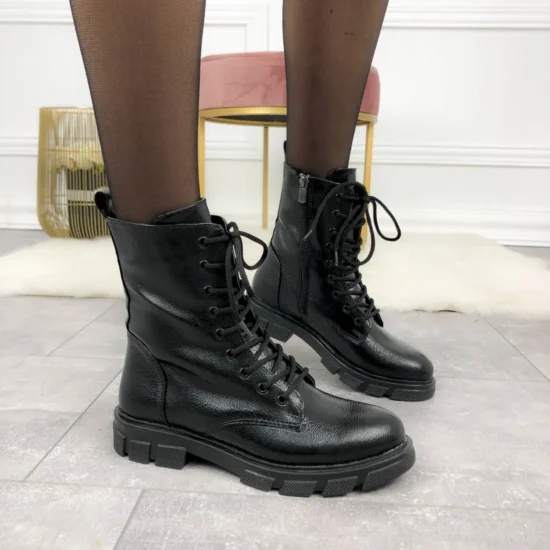 Лачени черни боти с ниска подметка Belem 10082BL /