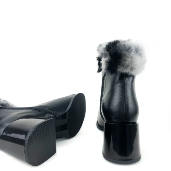 Дамски боти на ток с естествен пух Massaro 10109BL /