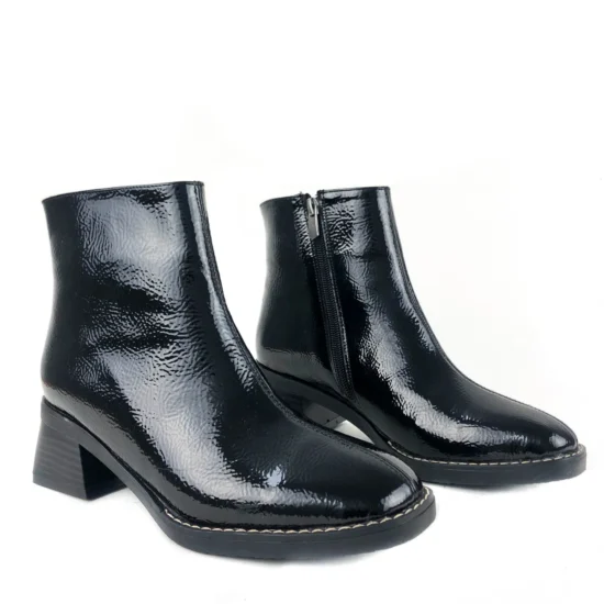 Елегантни боти на ток с топла подплата Natal 10084BL /