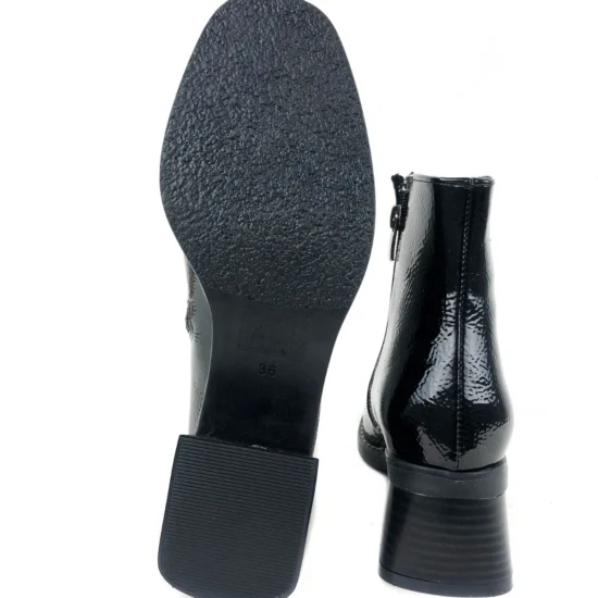 Елегантни боти на ток с топла подплата Natal 10084BL /