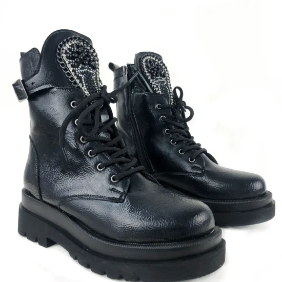 Черни дамски кубинки с декорация Ferraz 10108BL /