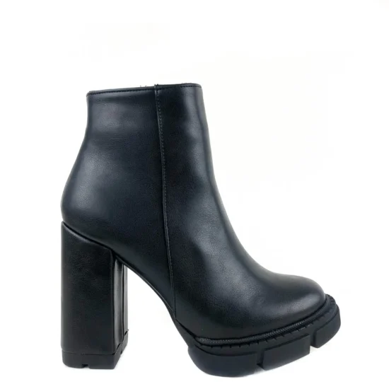 Черни боти с дебел ток и платформа Ebru 10100BL /