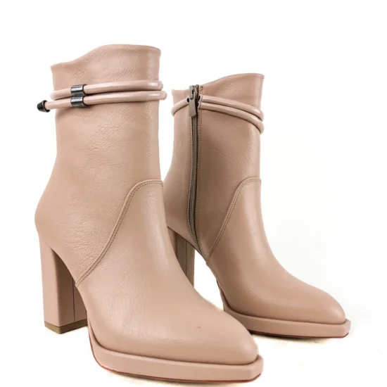 Елегантни бежови боти на висок ток Londrina 10089EE /