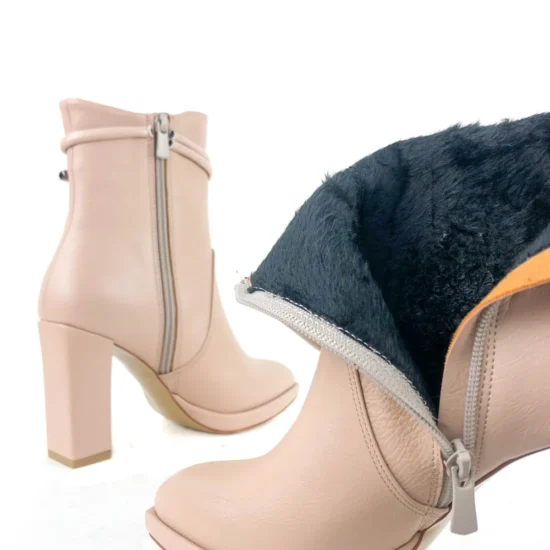 Елегантни бежови боти на висок ток Londrina 10089EE /