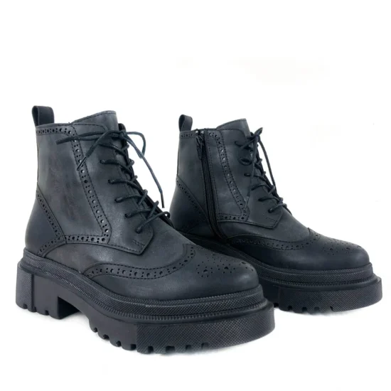 Класически дамски кубинки с ефектен дизайн Bauro 10094BL /