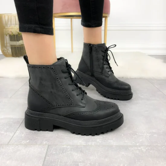 Alternative view of Класически дамски кубинки с ефектен дизайн Bauro 10094BL