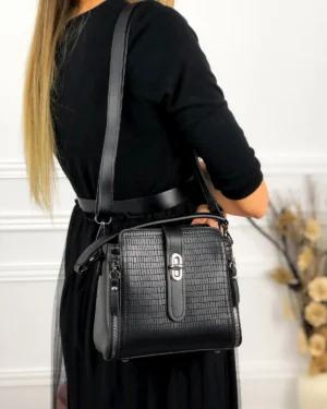 Малка дамска чанта през рамо Bromu 20024BL в черен цвят
