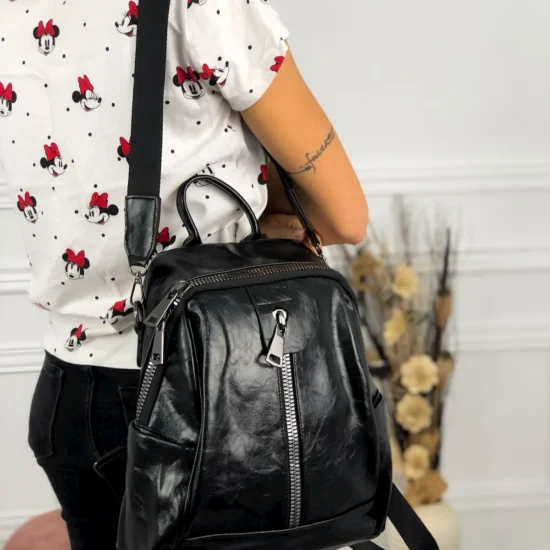 Alternative view of Голяма дамска черна лачена раница Capri 20025BL