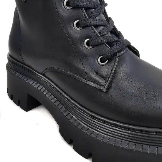 Черни кубинки с шита подметка Kamala 10124BL /