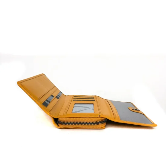 Жълт луксозен портфейл от естествена кожа Chicago 30033YL /