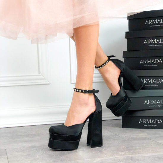 Обувки с масивна платформа и висок ток /