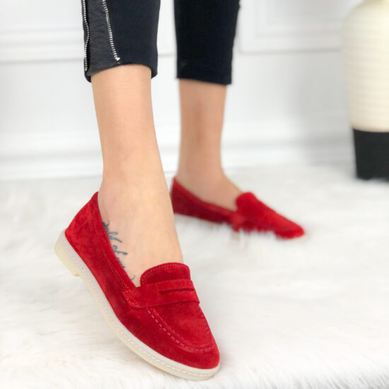 Червени мокасини от естествен велур /