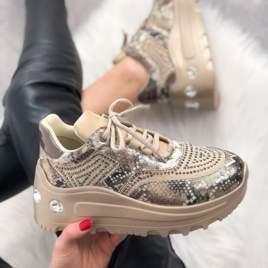 Маратонки на платформа с декорация Selish Gold 10162EE /