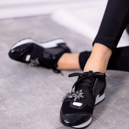 Черни спортно-елегантни маратонки Race 10214 /