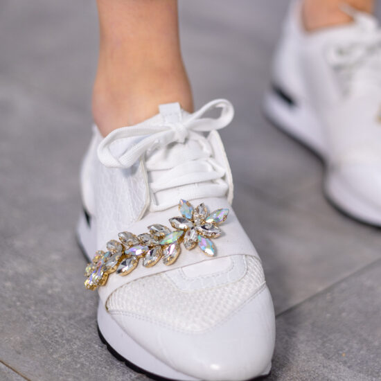 Alternative view of Бели спортно-елегантни маратонки Race 10215