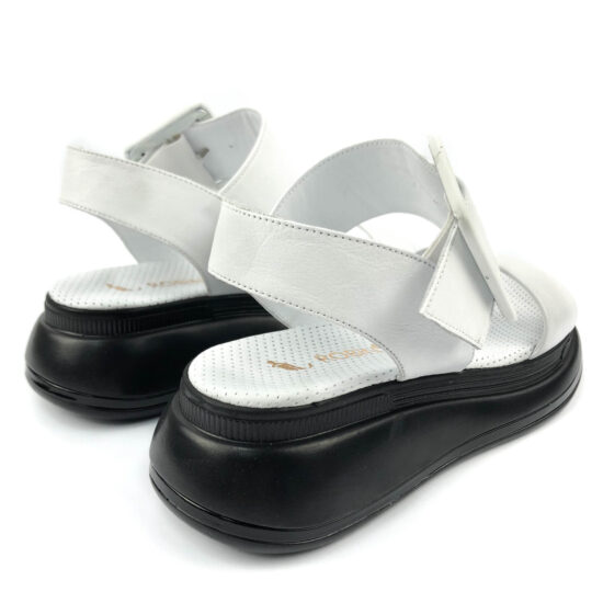 Бели сандали от естествена кожа с ниска платформа Renata 10217 /
