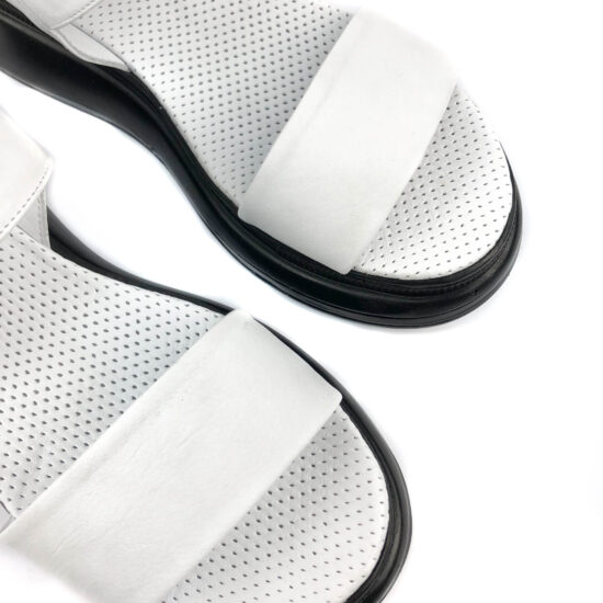 Бели сандали от естествена кожа с ниска платформа Renata 10217 /