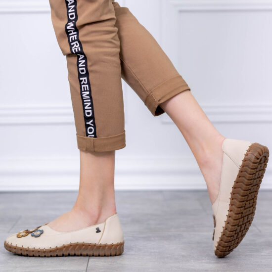 Бежови мокасини от мека естествена кожа с гъвкава подметка Venera 10226 /