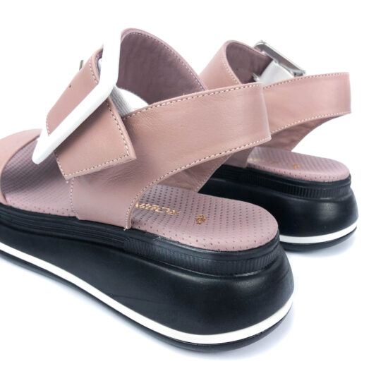 Renata Розови сандали от естествена кожа с ниска платформа /