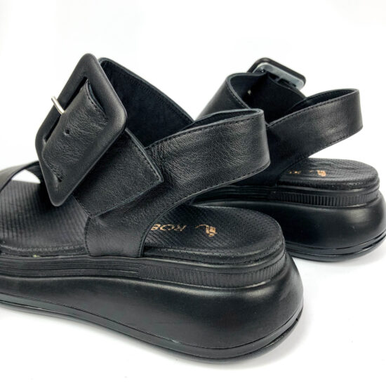 Черни сандали от естествена кожа с ниска платформа /