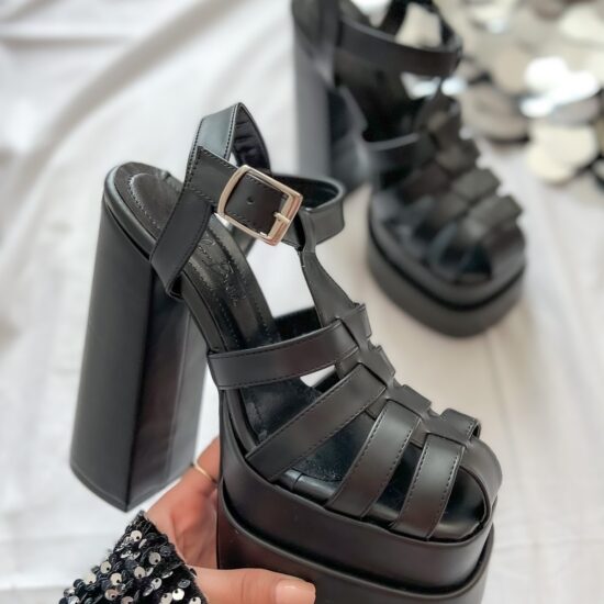 Черни сандали с висок ток и платформа /