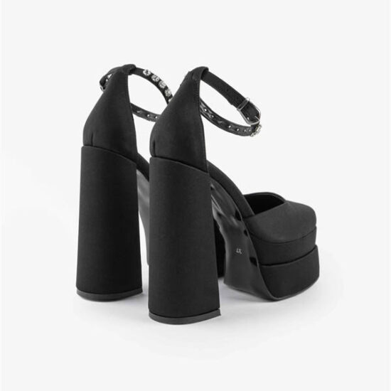 Обувки с масивна платформа и висок ток /