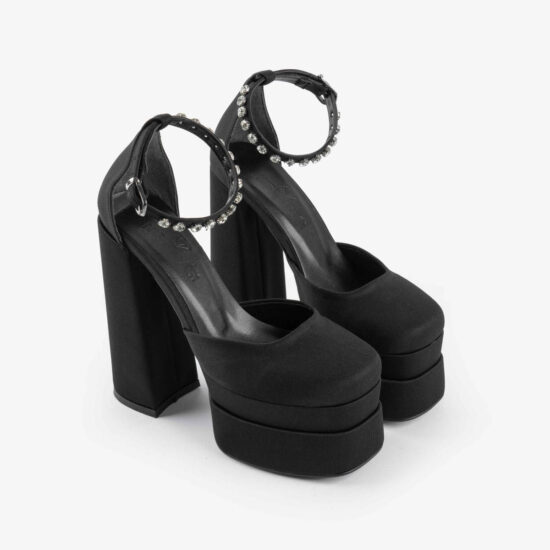 Обувки с масивна платформа и висок ток /