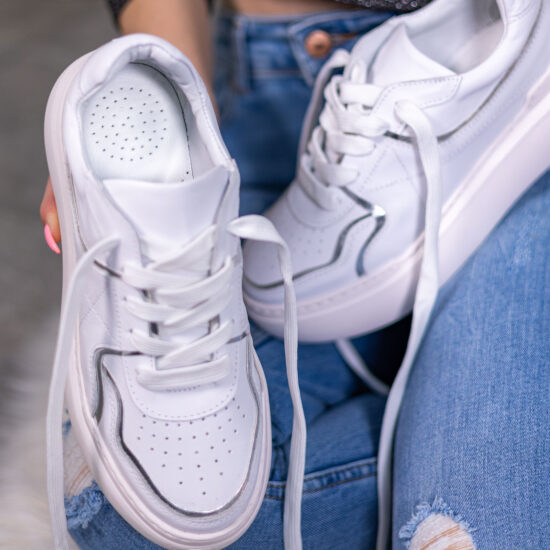 Бели кецове от естествена кожа Marayah със сребрист акцент 10174EY /