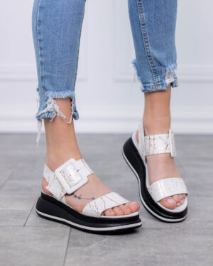 Дамски бели сандали на ниска платформа от естествена кожа Renata  10244
