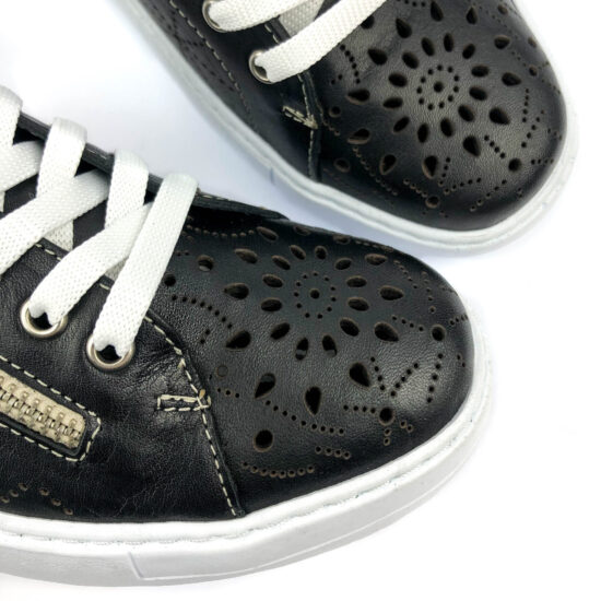 Дамски черни кецове от естествена кожа Juanna 10238 /