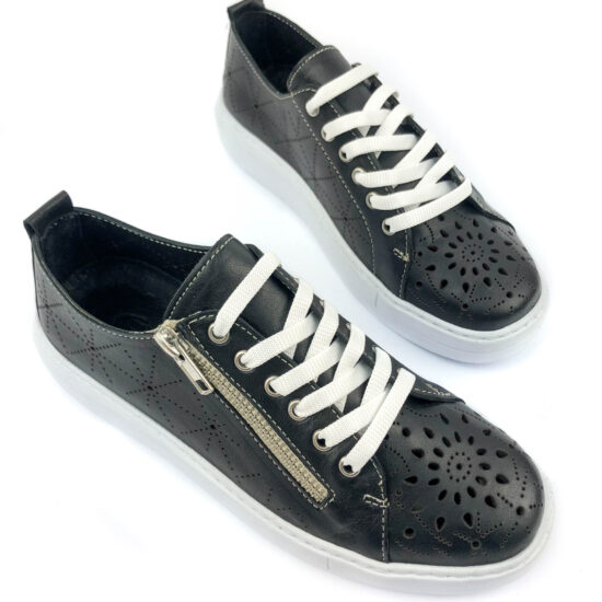 Дамски черни кецове от естествена кожа Juanna 10238 /