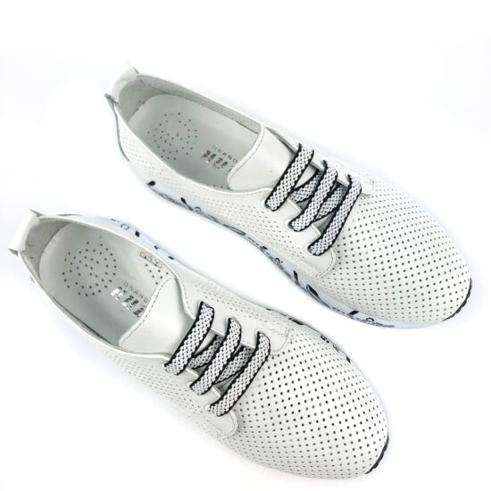 Бели спортни обувки от естествена кожа Tamma 10242 /