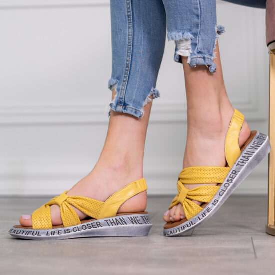 Alternative view of Анатомични сандали от естествена кожа без закопчаване жълти