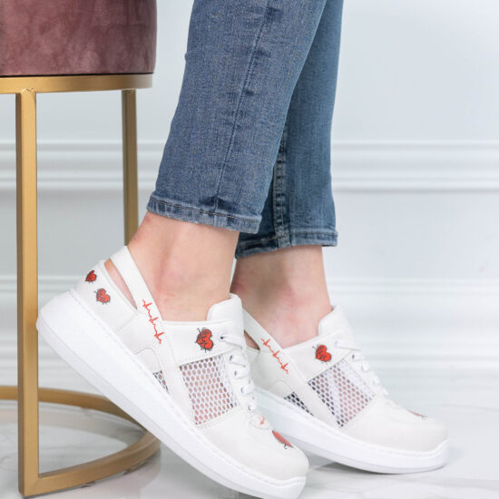 Медицински маратонки Heartbeat в бяло с отворена пета 600013 /