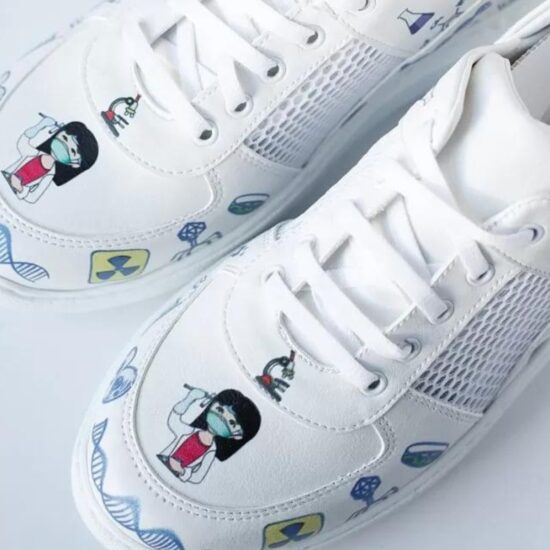 Медицински маратонки Laboratory в бяло с отворена пета 600015 /