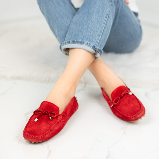 Дамски червени мокасини от естествен велур с панделка /