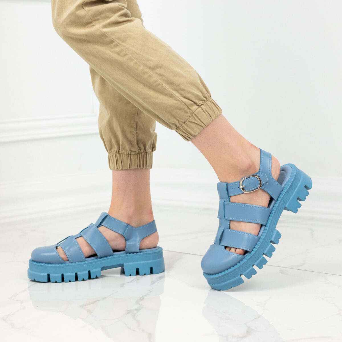 Сини ежедневни дамски сандали със затворени пръсти
