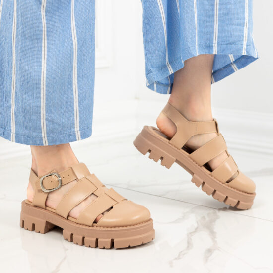 Alternative view of Бежови ежедневни дамски сандали със затворени пръсти