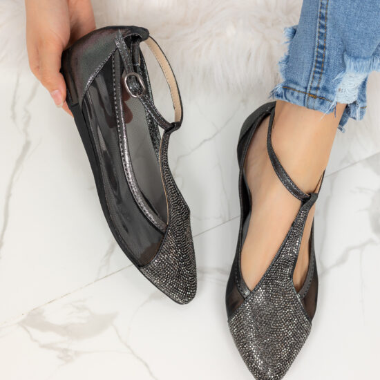 Alternative view of Елегантни черни балеринки с каишка и декорация от камъни