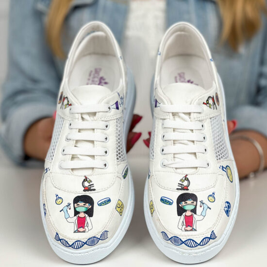 Медицински маратонки Laboratory в бяло с отворена пета 600015 /