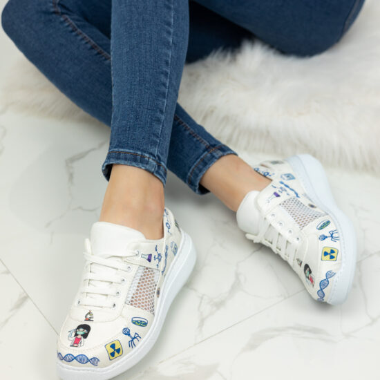 Медицински маратонки Laboratory в бяло с отворена пета 600015 /