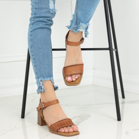 Alternative view of Кафяви дамски сандали от естествена кожа