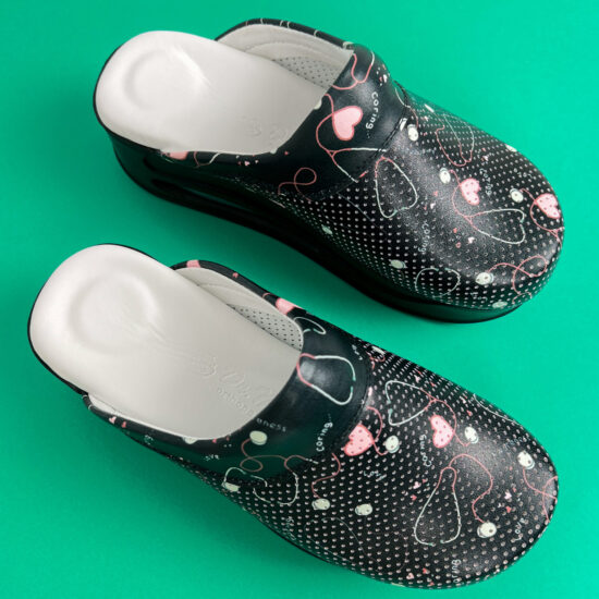 Дамско анатомично медицинско сабо в черен цвят /